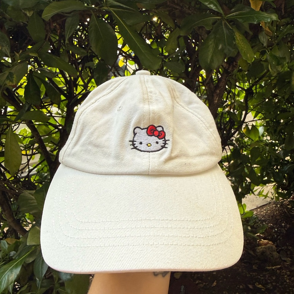 SHEIN x Hello Kitty White Dad Cap